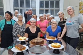 Curso de Confeitaria do Fundo Social segue em andamento com aulas teóricas e práticas